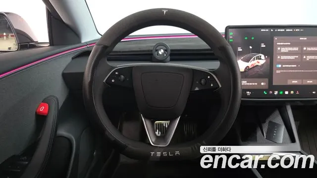 Tesla Model 3 — Фото автомобиля 19