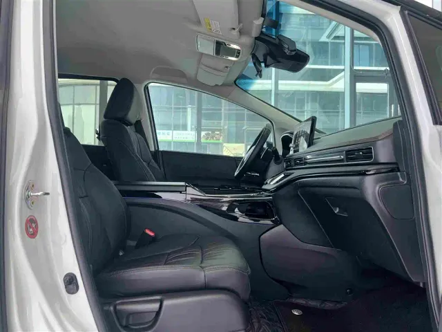 Honda Odyssey — Фото автомобиля 24