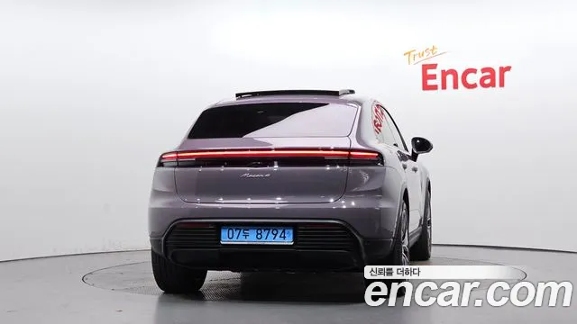 Porsche Macan — Фото автомобиля 4