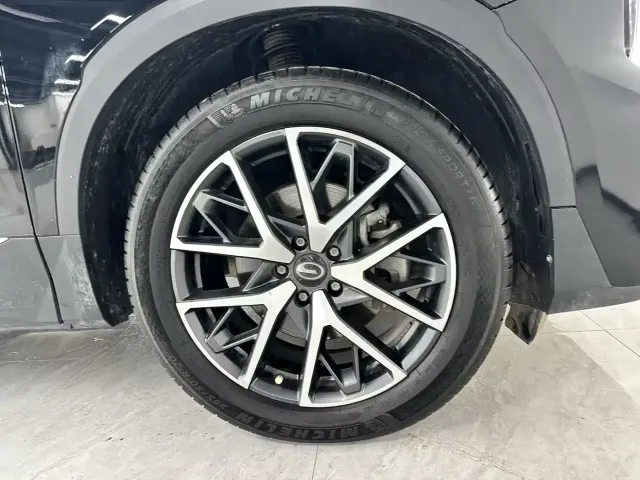 GAC Trumpchi GS8 — Фото автомобиля 17