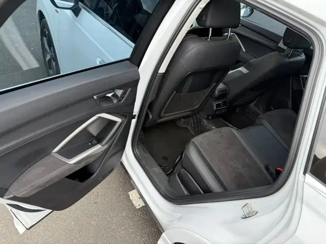 Audi Q3 — Фото автомобиля 9