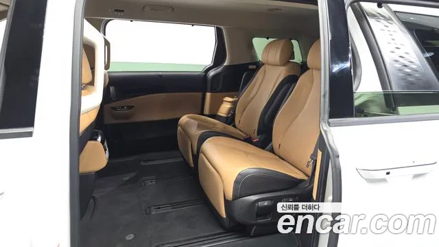 Kia Carnival 4th Gen — Фото автомобиля 16