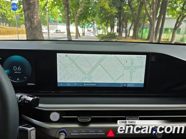 Hyundai Grandeur Grandeur (GN7) 2.5 Бензин 2WD — Фото автомобиля 16