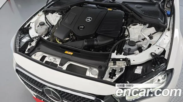 Mercedes-Benz E-Class — Фото автомобиля 6