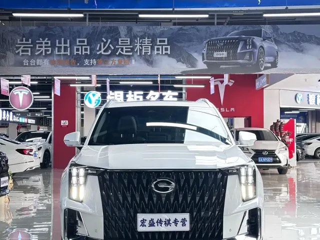 GAC Trumpchi GS8 — Фото автомобиля 3