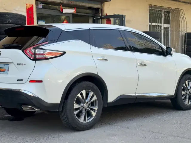 Nissan Murano — Фото автомобиля 7