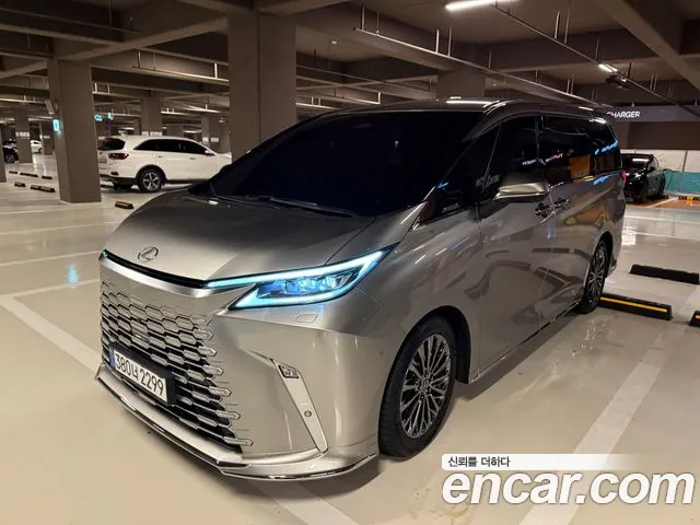 Lexus LM Generation 2 — Фото автомобиля 3