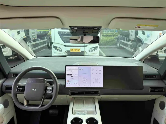 Li Auto MEGA — Фото автомобиля 15
