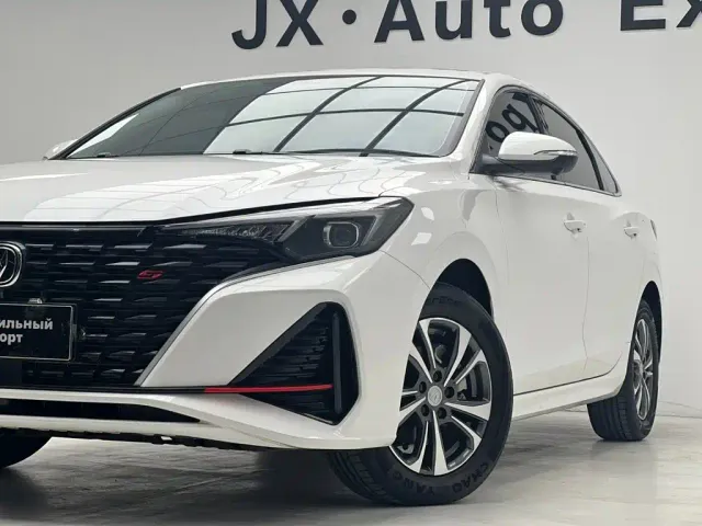Changan Eado — Фото автомобиля 6