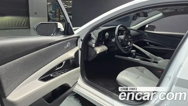 Hyundai Avante CN7 — Фото автомобиля 15