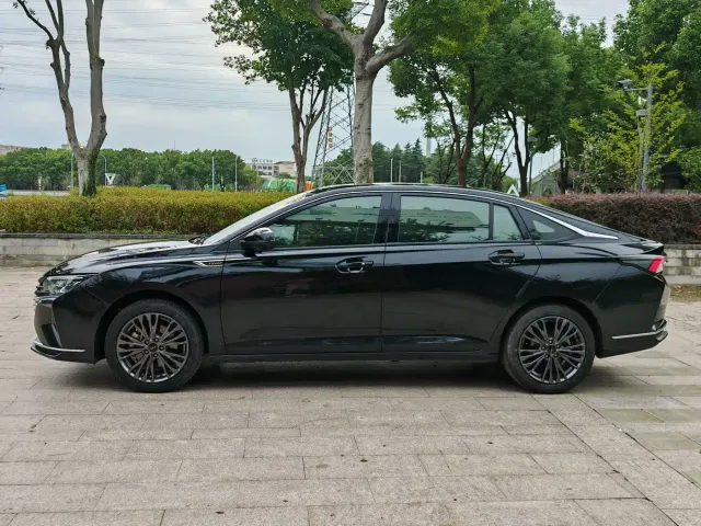 Dongfeng Yixuan MAX — Фото автомобиля 4