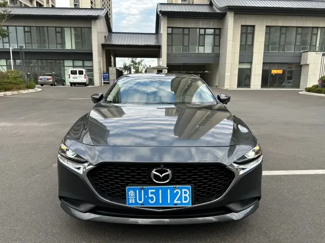 Фотография автомобиля — Mazda Axela