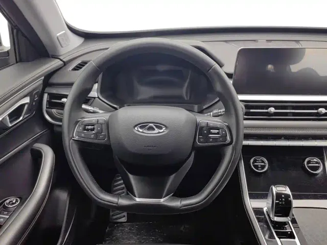 Chery Tiggo 8 — Фото автомобиля 11