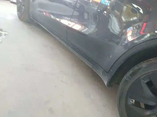 Tesla Model Y — Фото автомобиля 21