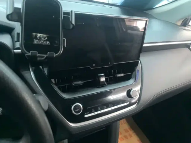 Toyota Corolla Cross — Фото автомобиля 12