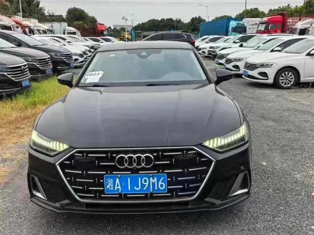 Audi A7L — Фото автомобиля 2