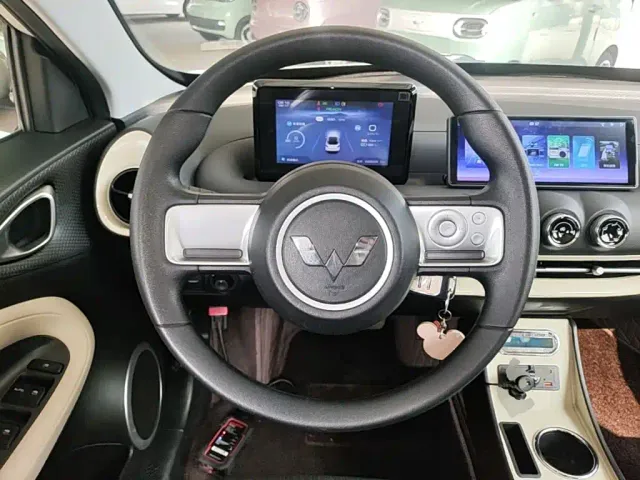 Wuling Bingo — Фото автомобиля 10