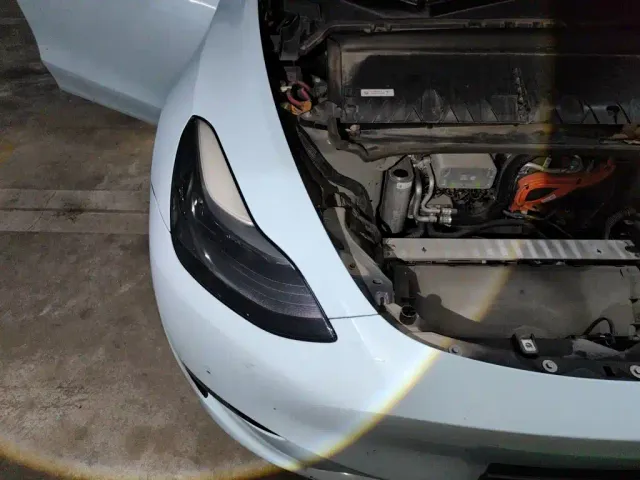 Tesla Model Y — Фото автомобиля 21
