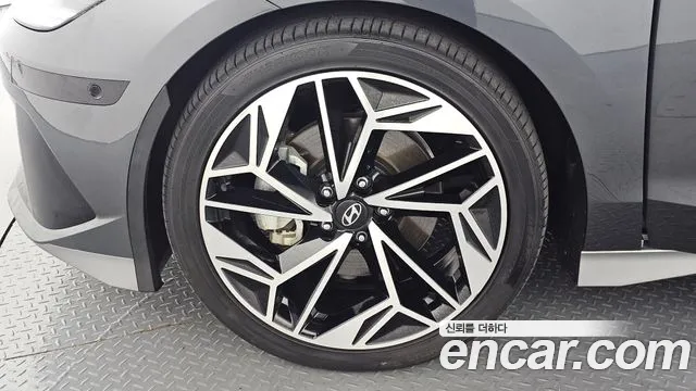 Hyundai Ioniq 6 — Фото автомобиля 5