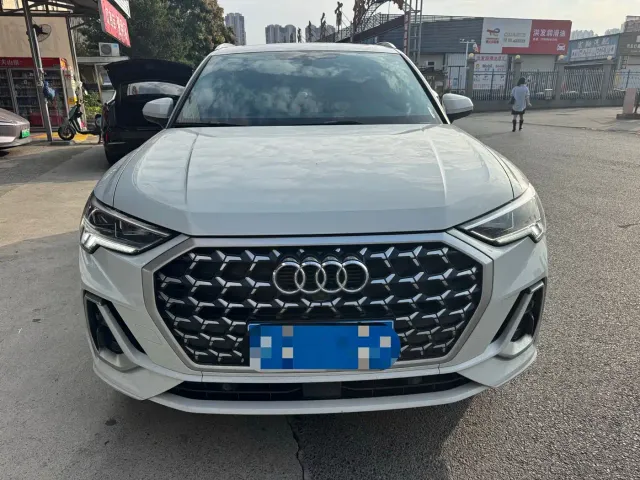 Audi Q3 — Фото автомобиля 2