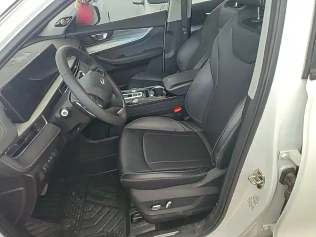 Chery Tiggo 8 PLUS — Фото автомобиля 14