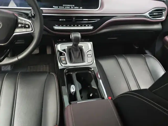 GAC Trumpchi M6 — Фото автомобиля 16