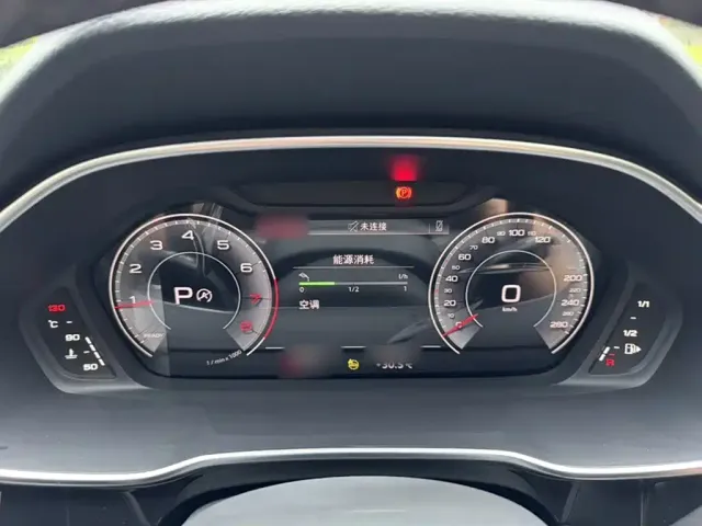 Audi Q3 — Фото автомобиля 14