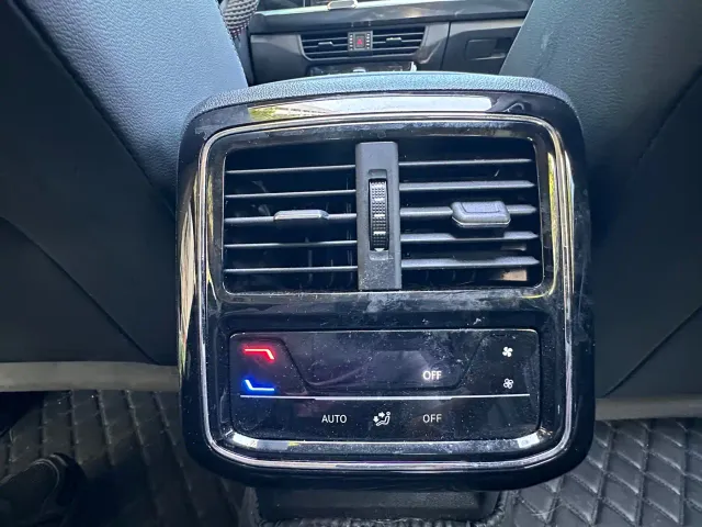 Volkswagen Passat — Фото автомобиля 10