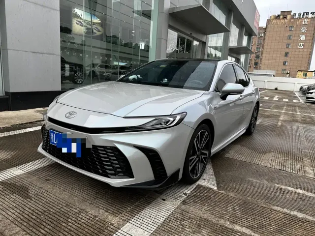 Фотография автомобиля — Toyota Camry