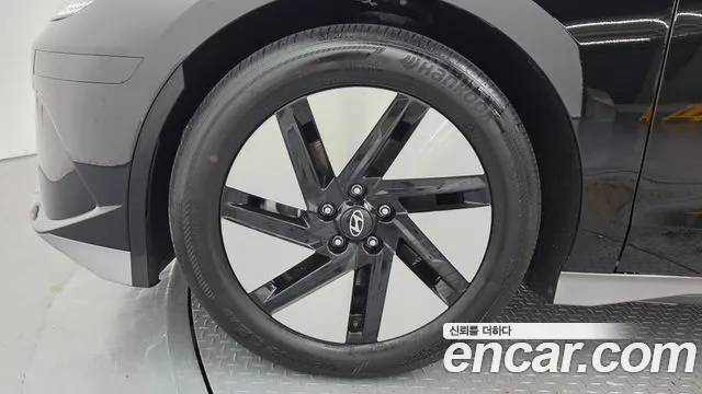 Hyundai Ioniq 6 — Фото автомобиля 5