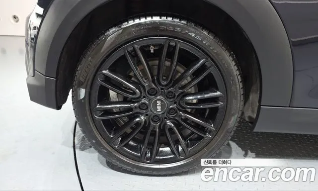 MINI Cooper — Фото автомобиля 5