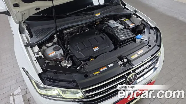 Volkswagen Tiguan Tiguan 2 поколение 2.0 TDI Premium — Фото автомобиля 6