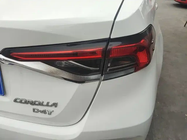 Toyota Corolla — Фото автомобиля 7