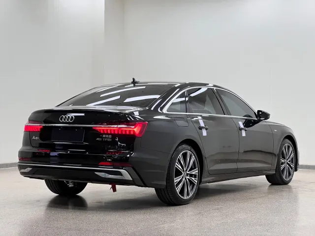 Audi A6L — Фото автомобиля 7