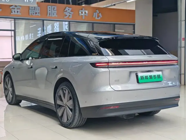 Li Auto i6 — Фото автомобиля 5