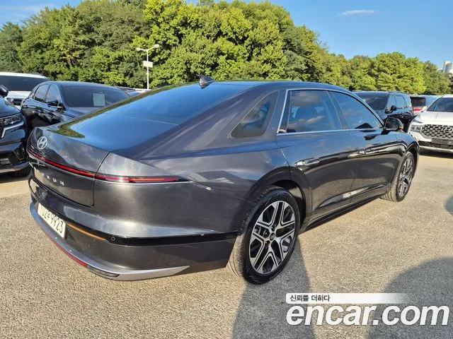 Hyundai Grandeur GN7 — Фото автомобиля 4