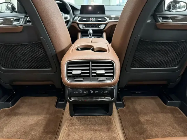 Mercedes-Benz GLE-Class — Фото автомобиля 8