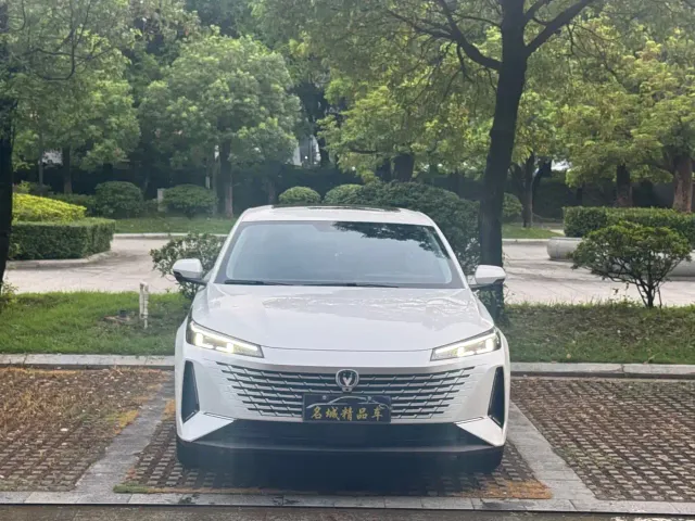 Changan Lamore — Фото автомобиля 2
