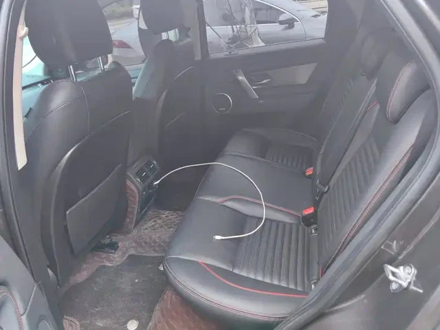 Land Rover Discovery Sport — Фото автомобиля 11
