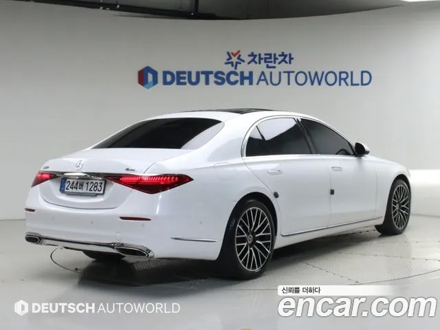 Mercedes-Benz S-Class — Фото автомобиля 2