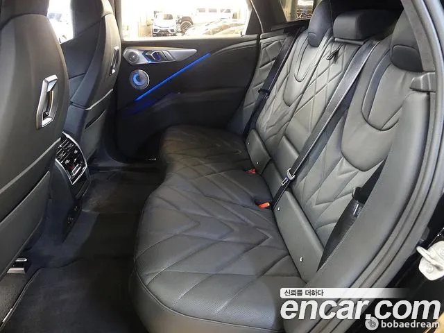 BMW XM G09 — Фото автомобиля 7