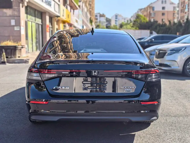 Honda Accord — Фото автомобиля 9