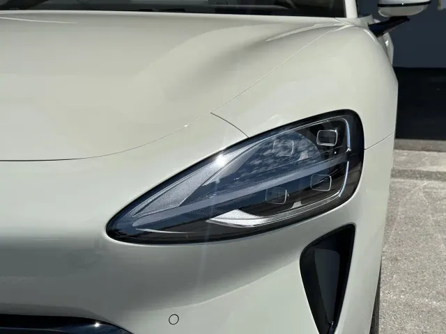 Xiaomi SU7 — Фото автомобиля 4