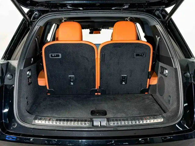 Li Auto L8 — Фото автомобиля 29