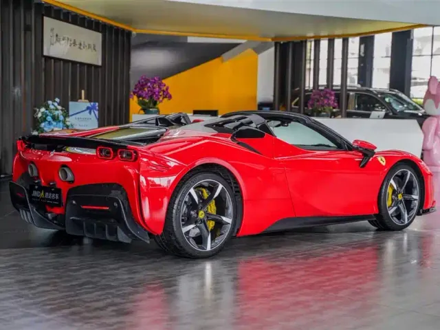 Ferrari SF90 — Фото автомобиля 21