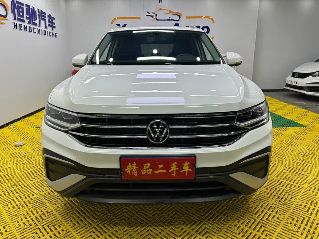 Volkswagen Tiguan L — Фото автомобиля 2
