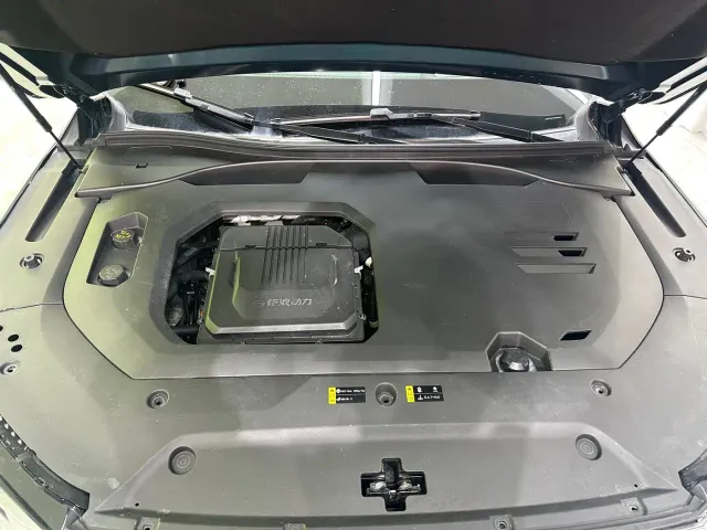 GAC Trumpchi GS8 — Фото автомобиля 17