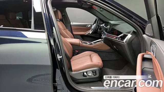 BMW X6 xDrive40i M Sport — Фото автомобиля 10