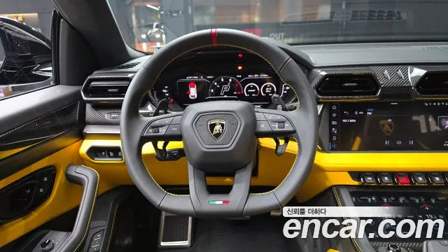 Lamborghini Urus — Фото автомобиля 19