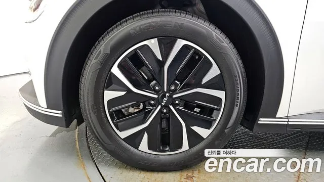 Kia EV6 — Фото автомобиля 5